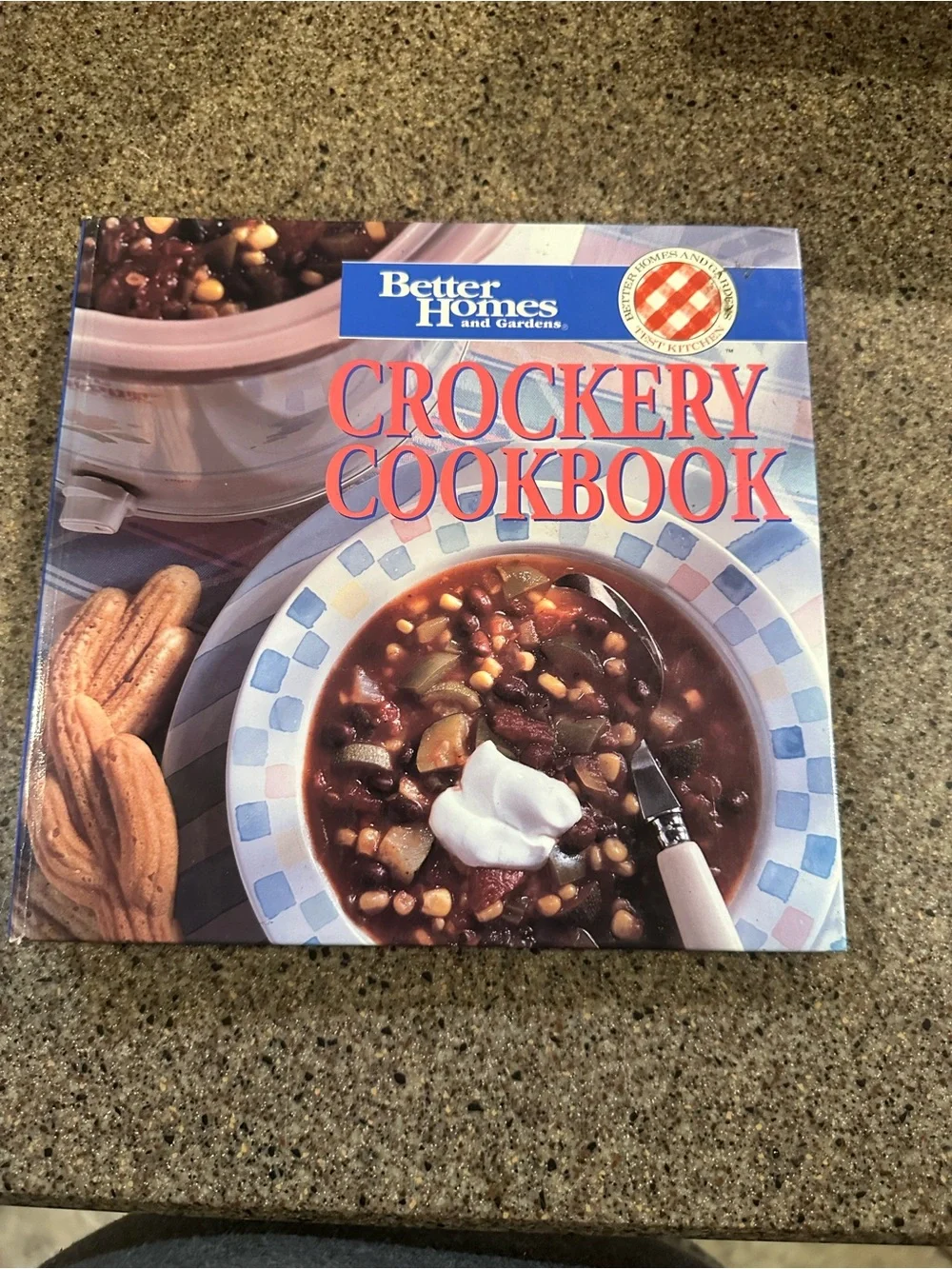 Better Homes And Gardens Crockery Cookbook - Blue Accented Cover